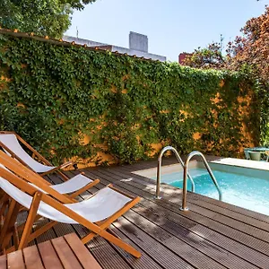 Metropolitan Living - Janelas Verdes Apartment